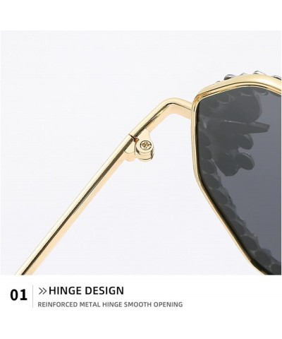 Luxury Rhinestone Bling Diamond Fashion Polarized Sunglasses Women Vintage Diamond Sun Glasses Gradiend lens Shades Gold&gray...